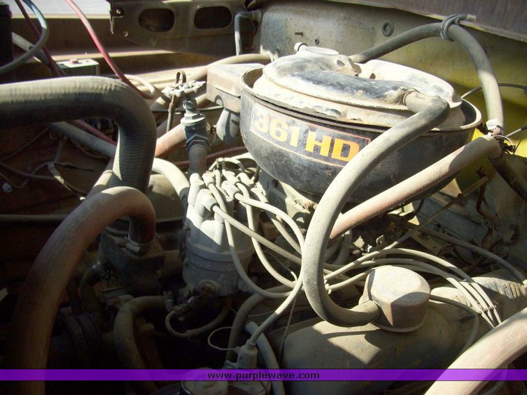 image for item 1000 1973 Ford Blue Bird bus