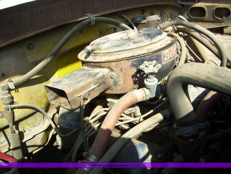 image for item 1000 1973 Ford Blue Bird bus