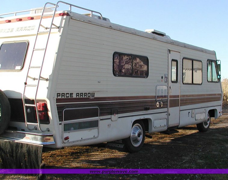 image for item 1100 1981 Pace Arrow Class A motor home