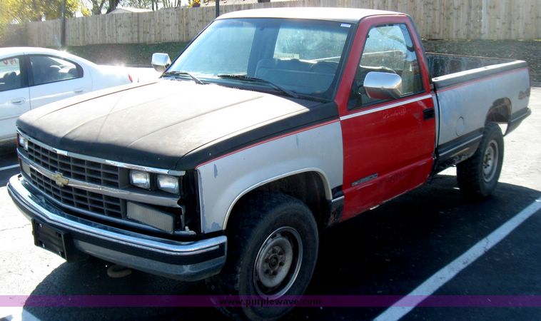 image for item 3967 1988 Chevrolet Silverado K2500 single cab pickup