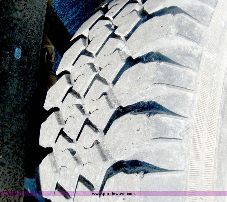 image for item 3967 1988 Chevrolet Silverado K2500 single cab pickup