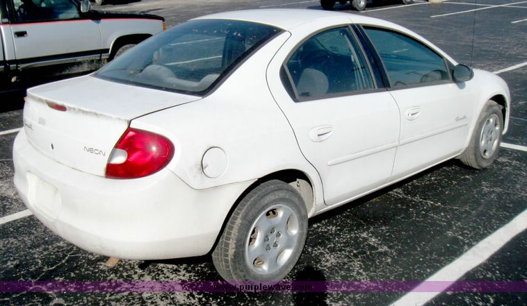 image for item 3968 2000 Plymouth Neon