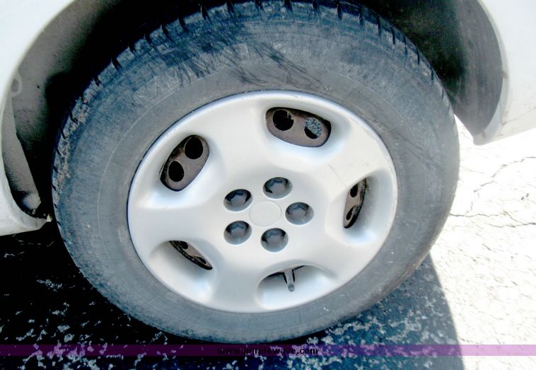 image for item 3968 2000 Plymouth Neon