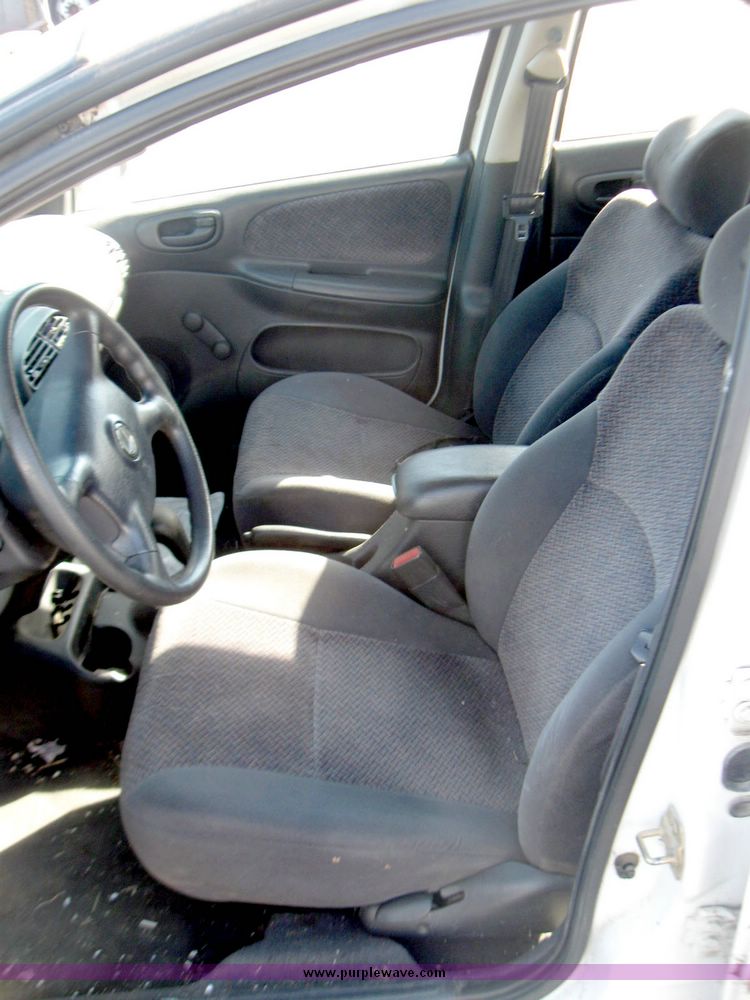 image for item 3968 2000 Plymouth Neon