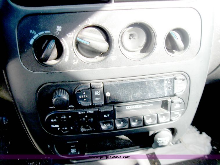 image for item 3968 2000 Plymouth Neon