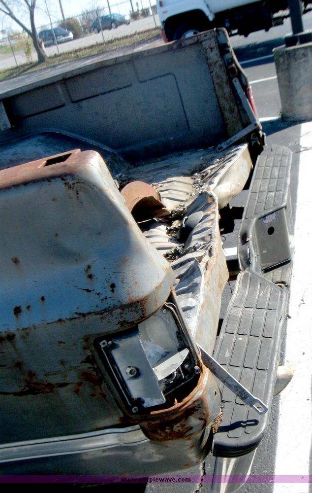 image for item 3969 1987 GMC V2500