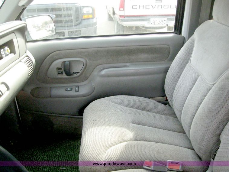 image for item 4287 1997 Chevrolet C2500