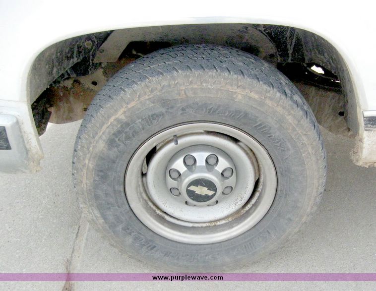 image for item 4287 1997 Chevrolet C2500