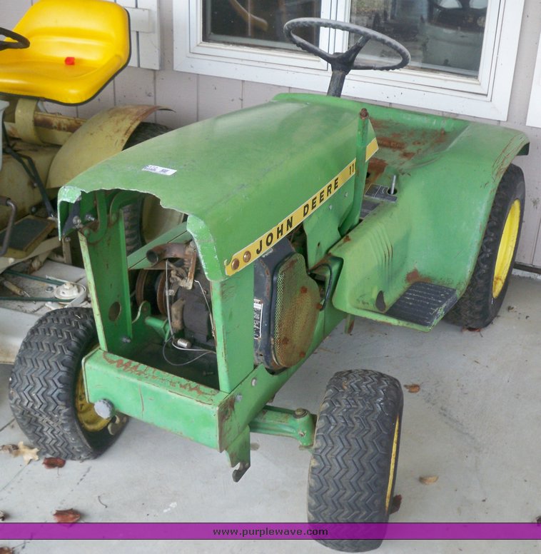 image for item 5172 John Deere 110 lawn mower