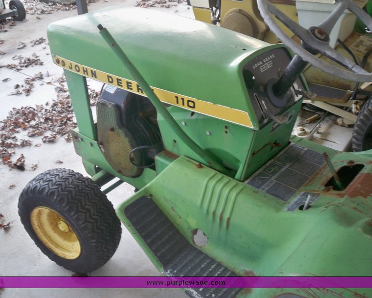 image for item 5172 John Deere 110 lawn mower