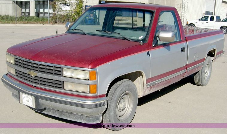image for item 6417 1991 Chevrolet C1500 pickup truck