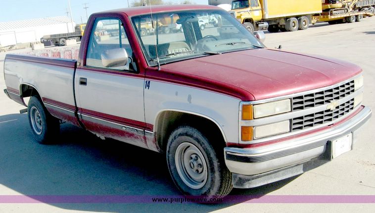 image for item 6417 1991 Chevrolet C1500 pickup truck
