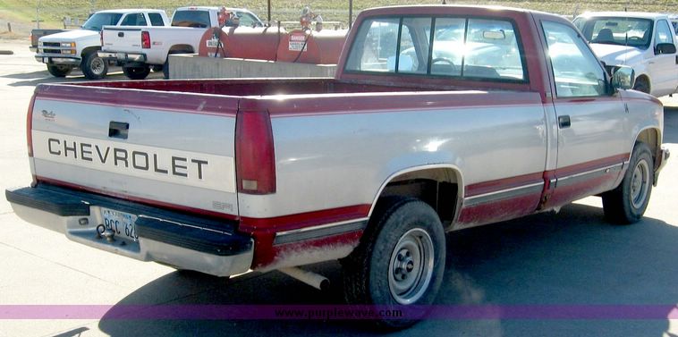 image for item 6417 1991 Chevrolet C1500 pickup truck