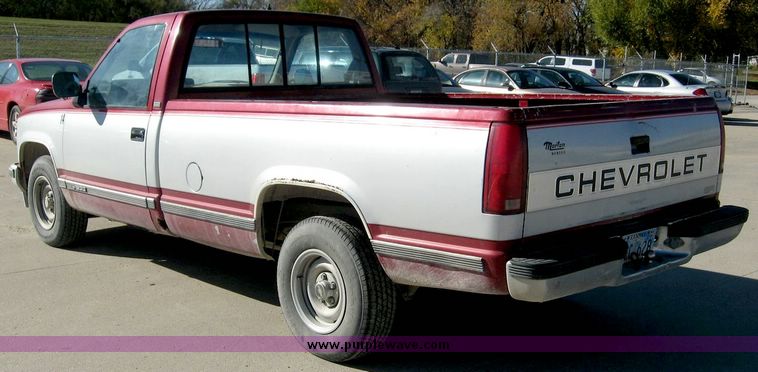 image for item 6417 1991 Chevrolet C1500 pickup truck
