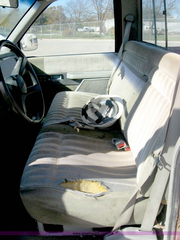 image for item 6417 1991 Chevrolet C1500 pickup truck