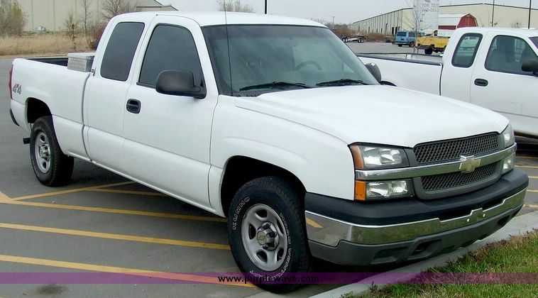 image for item 6521 2003 Chevrolet K1500 Silverado pickup truck