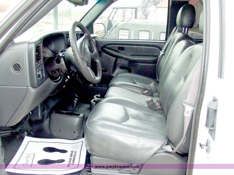 image for item 6521 2003 Chevrolet K1500 Silverado pickup truck