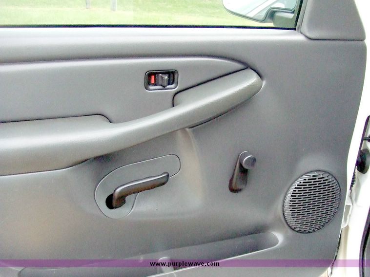 image for item 6521 2003 Chevrolet K1500 Silverado pickup truck