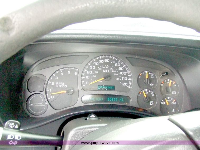 image for item 6521 2003 Chevrolet K1500 Silverado pickup truck