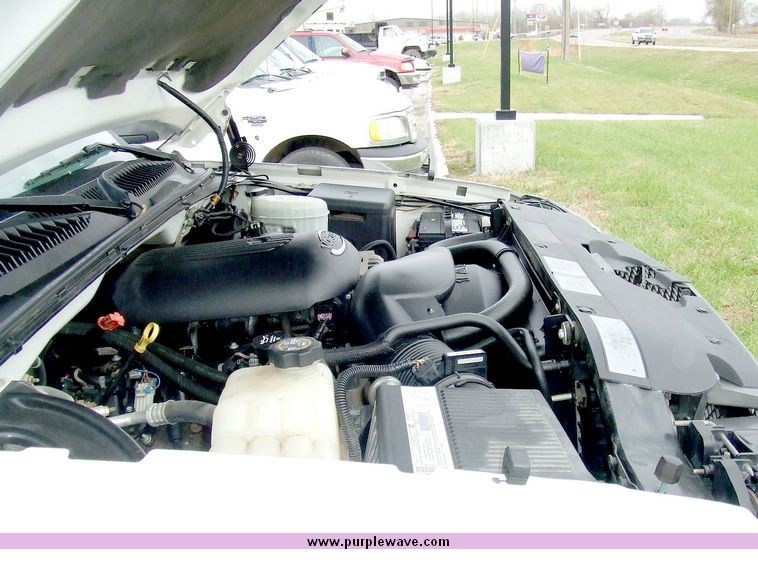 image for item 6521 2003 Chevrolet K1500 Silverado pickup truck