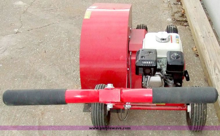 image for item 6524 Edger/trencher with shield cover