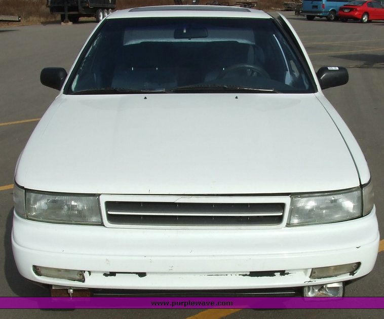 image for item 6536 1989 Nissan Maxima