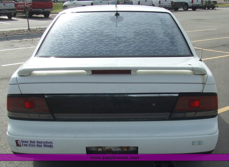 image for item 6536 1989 Nissan Maxima