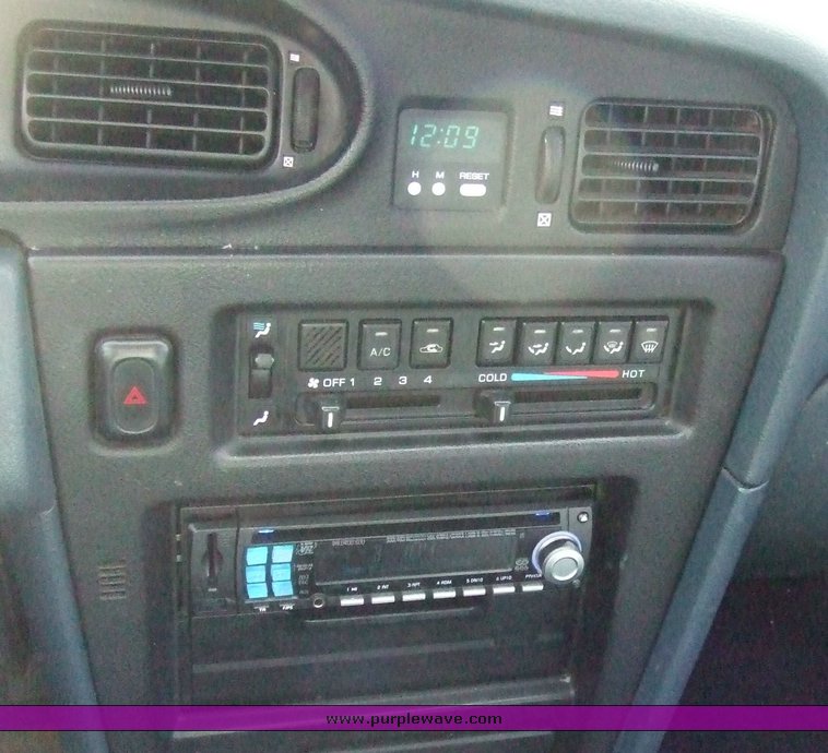 image for item 6536 1989 Nissan Maxima