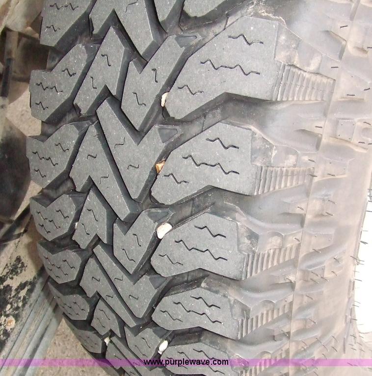 image for item 6537 2003 Chevrolet Silverado C1500HD crew cab pickup