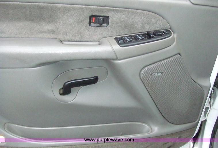 image for item 6537 2003 Chevrolet Silverado C1500HD crew cab pickup