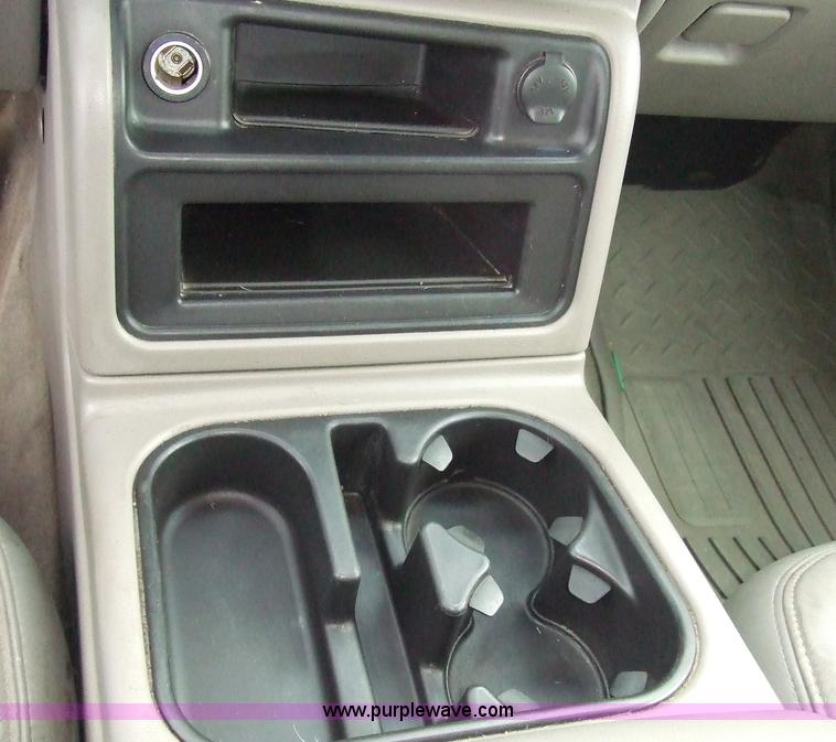 image for item 6537 2003 Chevrolet Silverado C1500HD crew cab pickup