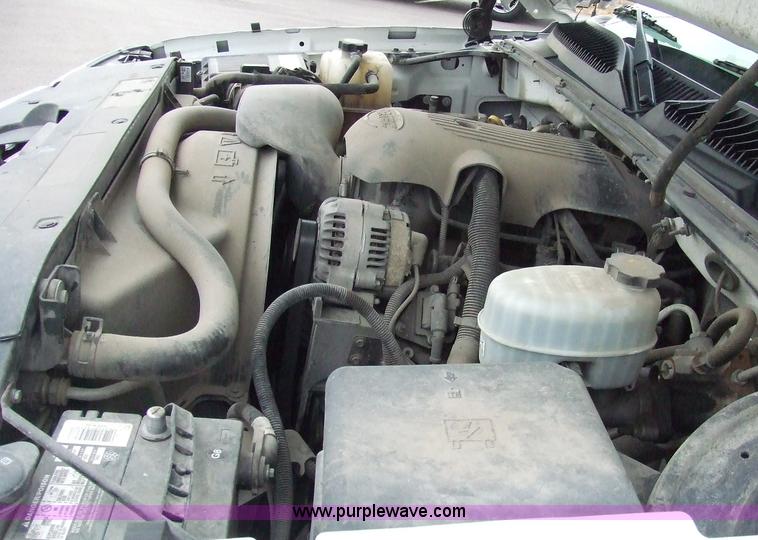 image for item 6537 2003 Chevrolet Silverado C1500HD crew cab pickup