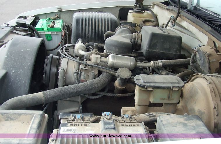 image for item 6540 1997 Chevrolet C2500 Extended cab pickup