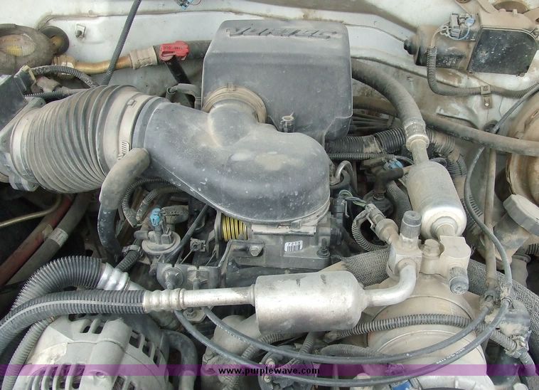 image for item 6540 1997 Chevrolet C2500 Extended cab pickup