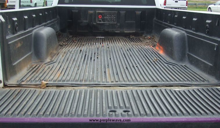 image for item 6540 1997 Chevrolet C2500 Extended cab pickup