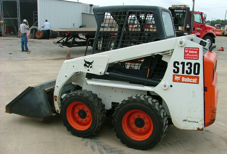 image for item 3001 2006 Bobcat S-130 skid steer