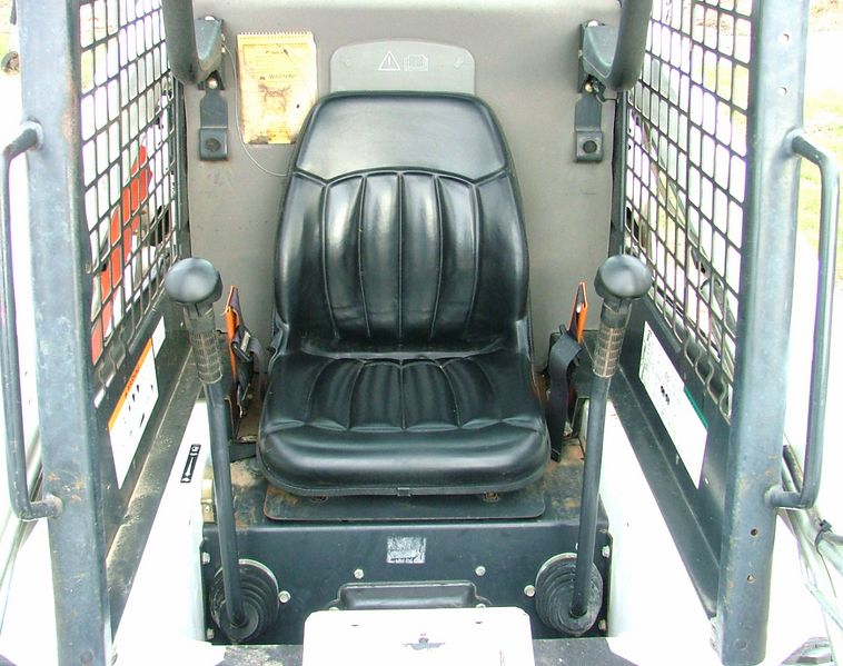 image for item 3001 2006 Bobcat S-130 skid steer