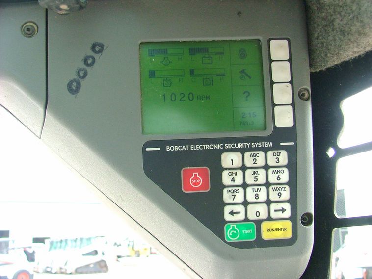 image for item 3001 2006 Bobcat S-130 skid steer