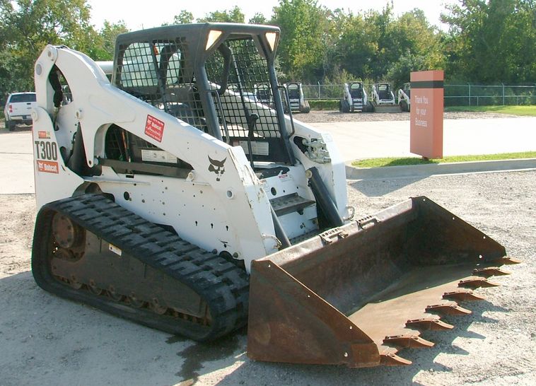 image for item 3002 2008 Bobcat T-300 skid steer