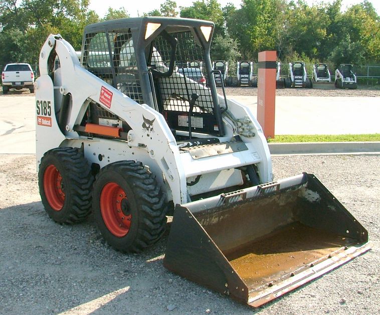 image for item 3003 2007 Bobcat S-185 skid steer