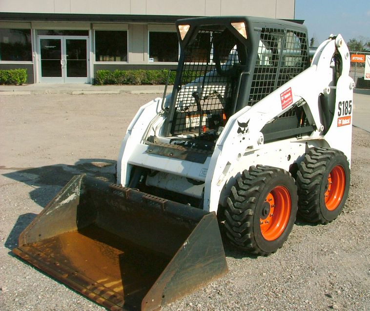 image for item 3003 2007 Bobcat S-185 skid steer