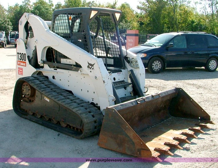 image for item 3004 2008 Bobcat T-300 skid steer