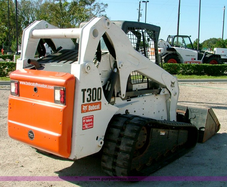 image for item 3004 2008 Bobcat T-300 skid steer