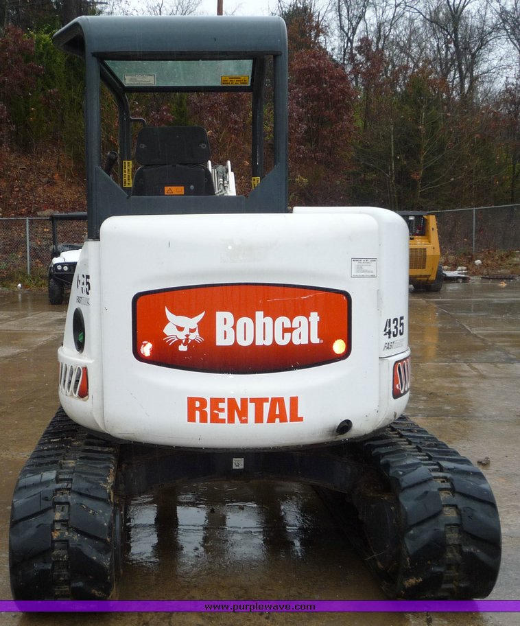 image for item 4241 2005 Bobcat 435ZHS compact excavator