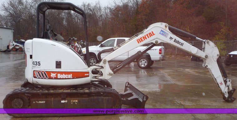 image for item 4241 2005 Bobcat 435ZHS compact excavator