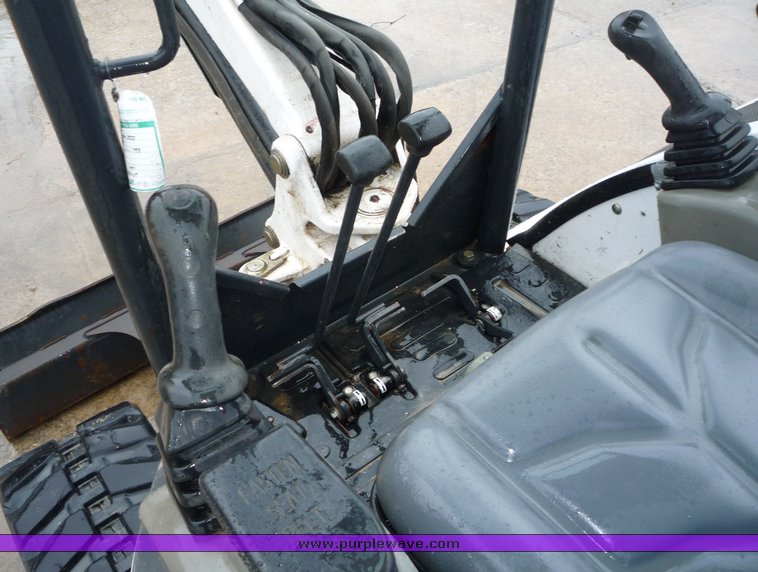 image for item 4241 2005 Bobcat 435ZHS compact excavator