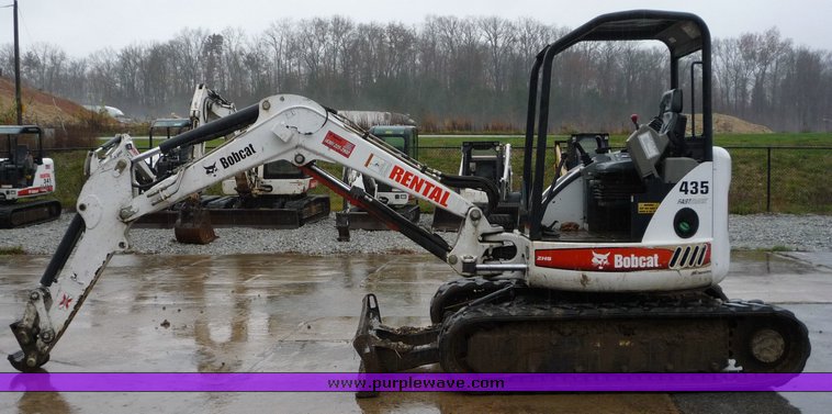 image for item 4242 2005 Bobcat 435ZHS compact excavator