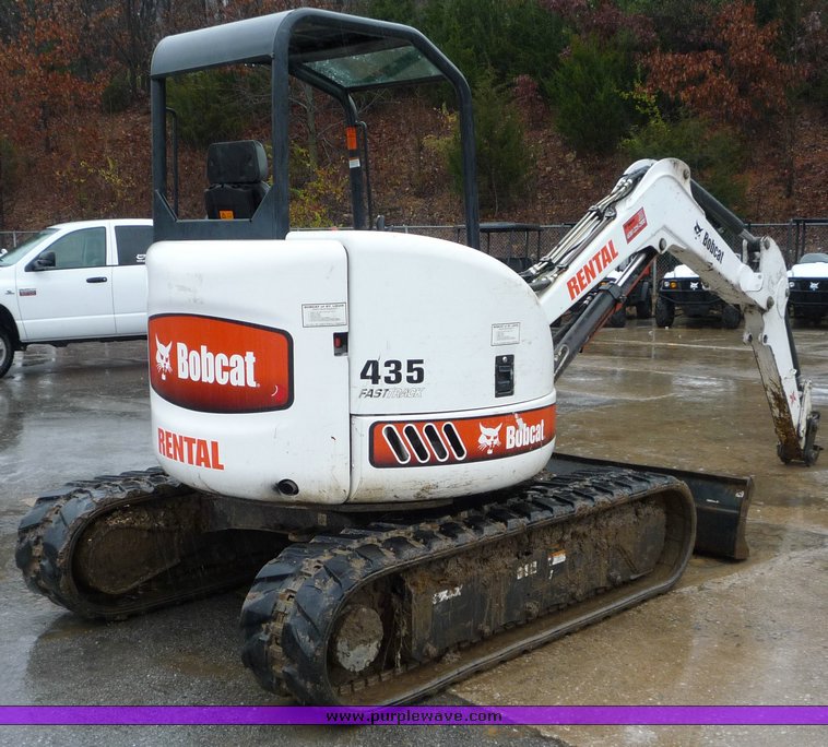 image for item 4242 2005 Bobcat 435ZHS compact excavator