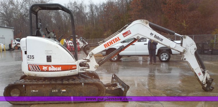 image for item 4242 2005 Bobcat 435ZHS compact excavator