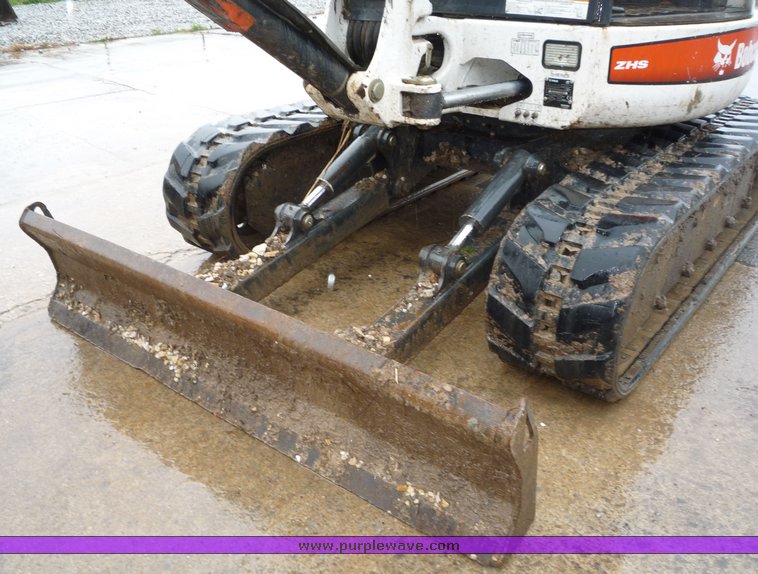 image for item 4242 2005 Bobcat 435ZHS compact excavator